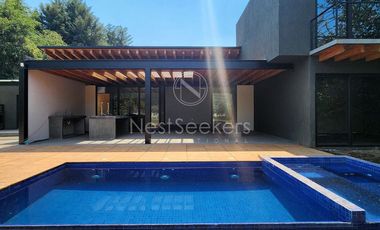 CASA NUEVA EN VENTA A UNOS MINUTOS DE AVANDARO