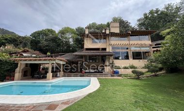 CASA CON VISTA AL LAGO EN COPORITO