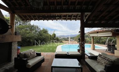 CASA CON VISTA AL LAGO EN COPORITO