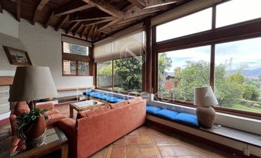 CASA CON VISTA AL LAGO EN COPORITO