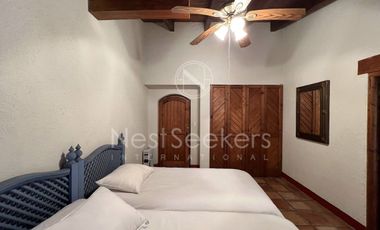 CASA CON VISTA AL LAGO EN COPORITO