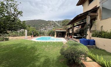 CASA CON VISTA AL LAGO EN COPORITO
