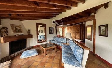 CASA CON VISTA AL LAGO EN COPORITO
