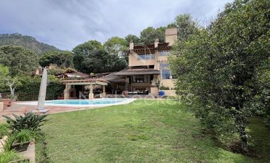 CASA CON VISTA AL LAGO EN COPORITO