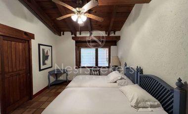 CASA CON VISTA AL LAGO EN COPORITO