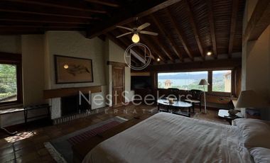 CASA CON VISTA AL LAGO EN COPORITO