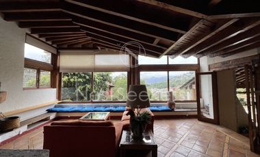 CASA CON VISTA AL LAGO EN COPORITO