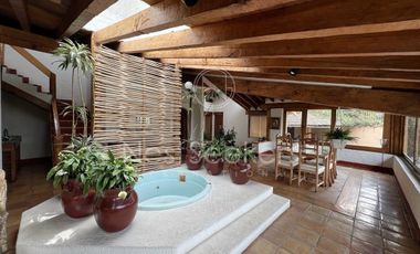 CASA CON VISTA AL LAGO EN COPORITO