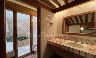 CASA CON VISTA AL LAGO EN COPORITO