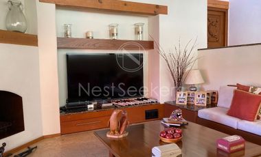 Encantadora casa con  acceso y vista al lago.