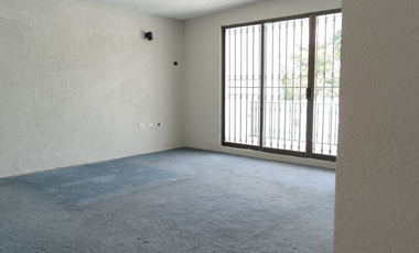 CASA EN VENTA CON CINCO HABITACIONES EN TEAPA