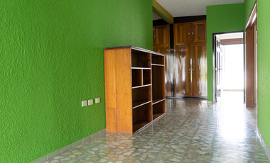 CASA EN VENTA CON CINCO HABITACIONES EN TEAPA
