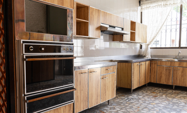 CASA EN VENTA CON CINCO HABITACIONES EN TEAPA