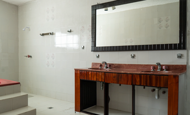 CASA EN VENTA CON CINCO HABITACIONES EN TEAPA