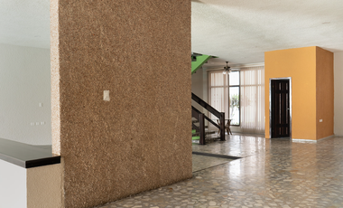 CASA EN VENTA CON CINCO HABITACIONES EN TEAPA