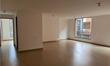 SE VENDE O ARRIENDA  OFICINA CALLE 94