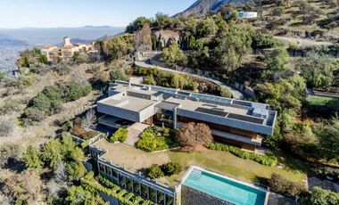EXCLUSIVA CASA EN  VENTA / CAMINO EL CONDOR/ VITACURA