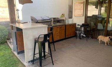 CASA 3 DORM + SERV + QUINCHO + PISCINA CHAMISERO