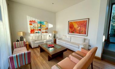 CASA MEDITERRÁNEA 4 DORM + ESCRITORIO + SERVICIO LOS BOSQUES