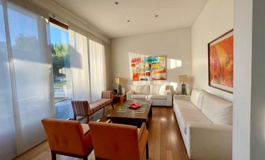 CASA MEDITERRÁNEA 4 DORM + ESCRITORIO + SERVICIO LOS BOSQUES