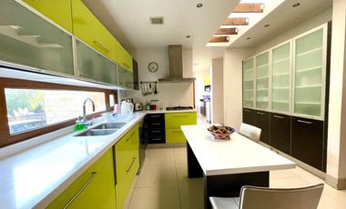 CASA MEDITERRÁNEA 4 DORM + ESCRITORIO + SERVICIO LOS BOSQUES