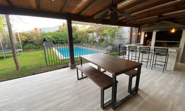 CASA 4 DORM 2 EN SUITE + PISCINA Y QUINCHO PIEDRA ROJA