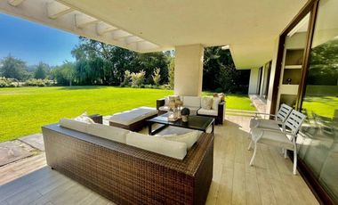 CLUB DE GOLF BRISAS DE CHICUREO A ORILLA DE CANCHA