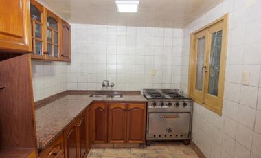 PH 5 dormitorios luminoso con Parrilla  - Sin Expensas - Parque Patricios