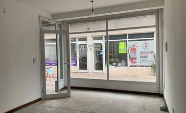 Local en venta en Tierra de Sueños 2