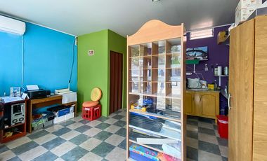 Casa en  Arroyo Seco con local comercial