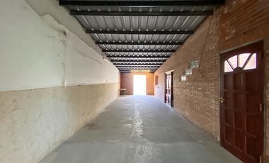 Casa en  Arroyo Seco con local comercial