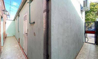 Casa en  Arroyo Seco con local comercial