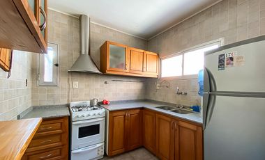 Casa en  Arroyo Seco con local comercial