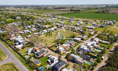 Terreno -  Futbol -  Tenis - Plaza - Gas natural