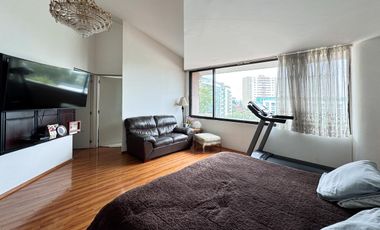 VENTA DE CASA EN FRACCIONAMIENTO EN LOMAS COUNTRY 3 RECAMARAS CON TERRAZA CON PANELES SOLARES