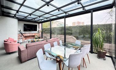 VENTA DE CASA EN FRACCIONAMIENTO EN LOMAS COUNTRY 3 RECAMARAS CON TERRAZA CON PANELES SOLARES