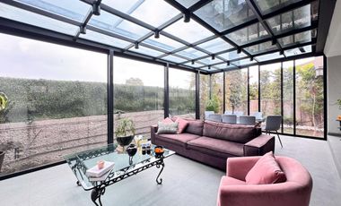 VENTA DE CASA EN FRACCIONAMIENTO EN LOMAS COUNTRY 3 RECAMARAS CON TERRAZA CON PANELES SOLARES