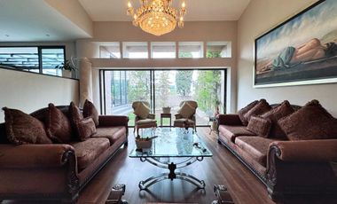 VENTA DE CASA EN FRACCIONAMIENTO EN LOMAS COUNTRY 3 RECAMARAS CON TERRAZA CON PANELES SOLARES