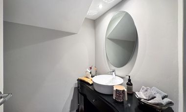 VENTA DE CASA EN FRACCIONAMIENTO EN LOMAS COUNTRY 3 RECAMARAS CON TERRAZA CON PANELES SOLARES