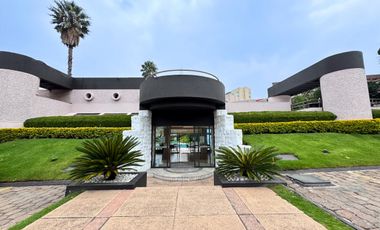 VENTA DE CASA EN FRACCIONAMIENTO EN LOMAS COUNTRY 3 RECAMARAS CON TERRAZA CON PANELES SOLARES