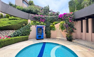 VENTA DE CASA EN FRACCIONAMIENTO EN LOMAS COUNTRY 3 RECAMARAS CON TERRAZA CON PANELES SOLARES