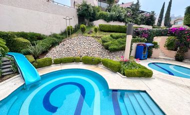 VENTA DE CASA EN FRACCIONAMIENTO EN LOMAS COUNTRY 3 RECAMARAS CON TERRAZA CON PANELES SOLARES