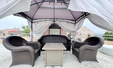 VENTA DE CASA EN FRACCIONAMIENTO EN LOMAS COUNTRY 3 RECAMARAS CON TERRAZA CON PANELES SOLARES