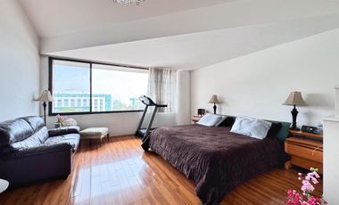 VENTA DE CASA EN FRACCIONAMIENTO EN LOMAS COUNTRY 3 RECAMARAS CON TERRAZA CON PANELES SOLARES