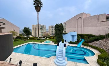 VENTA DE CASA EN FRACCIONAMIENTO EN LOMAS COUNTRY 3 RECAMARAS CON TERRAZA CON PANELES SOLARES