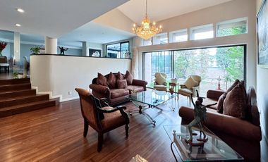 VENTA DE CASA EN FRACCIONAMIENTO EN LOMAS COUNTRY 3 RECAMARAS CON TERRAZA CON PANELES SOLARES