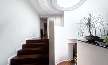 VENTA DE CASA EN FRACCIONAMIENTO EN LOMAS COUNTRY 3 RECAMARAS CON TERRAZA CON PANELES SOLARES