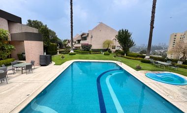 VENTA DE CASA EN FRACCIONAMIENTO EN LOMAS COUNTRY 3 RECAMARAS CON TERRAZA CON PANELES SOLARES