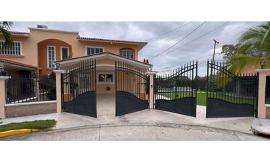 SE VENDE CASA EN VILLA LUCRE- ALTOS DE SAN RAFAEL REMODELADA 397m2 JP