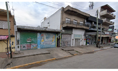 CARLOS CASARES 938/948 entre Luis María Drago y Ameghino